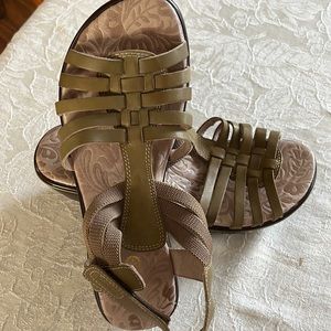 Jambu Sport Wedge Design Olive Sandal Sz 7